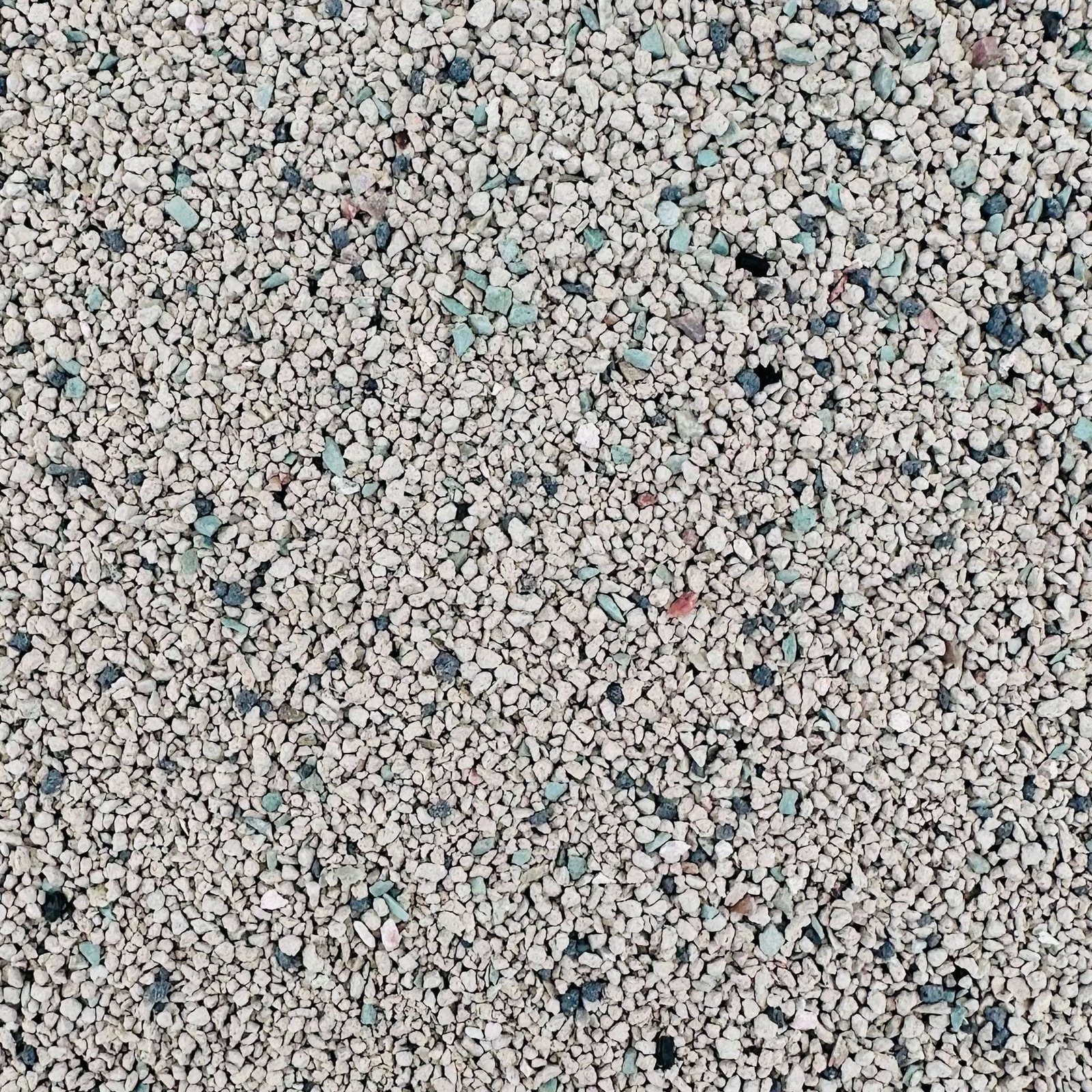 Sodium bentonite cat litter granules